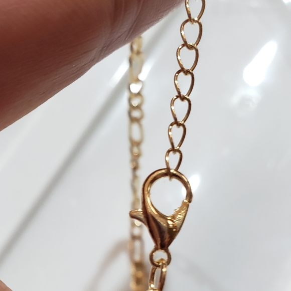 Gold Plated Figaro Chain Necklace - Picture 4 of 5